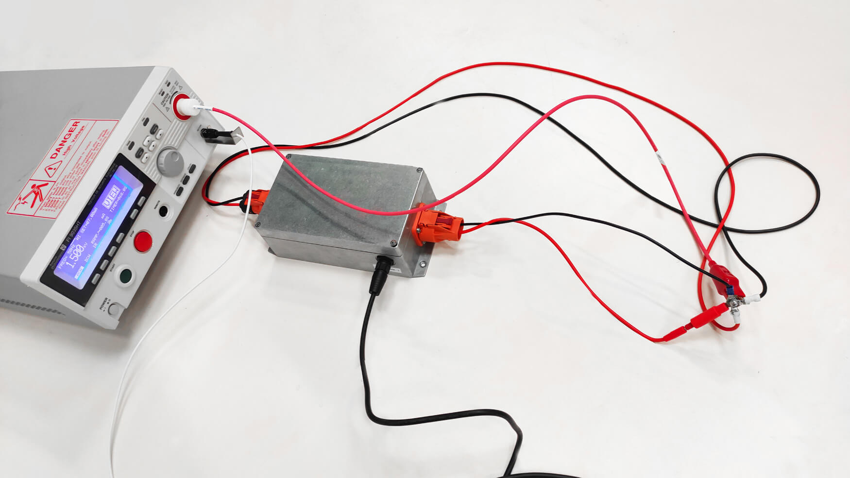 infinergies_test_mesure_dielectrique mesure diélectrique, essai, test au diélectrimètre